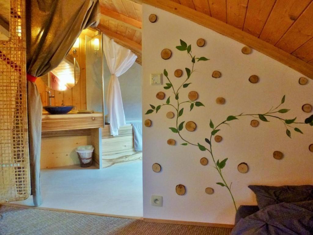 Au-Dela des Nuages, Maison d'hôtes insolite&SPA Aubessagne Extérieur photo
