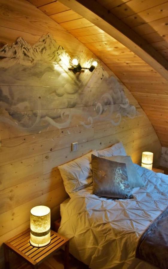Au-Dela des Nuages, Maison d'hôtes insolite&SPA Aubessagne Extérieur photo