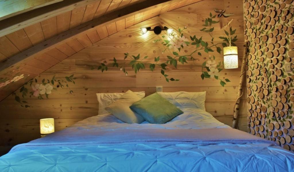 Au-Dela des Nuages, Maison d'hôtes insolite&SPA Aubessagne Extérieur photo